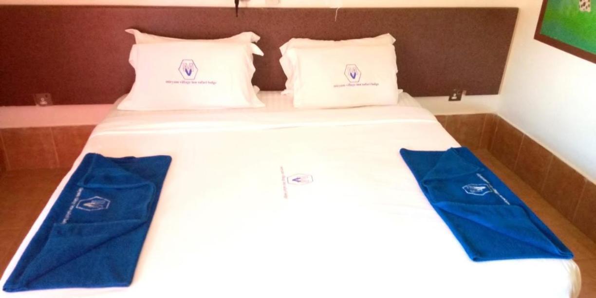 Miryams Village Inn Safari Lodge Sultan Hamud Экстерьер фото