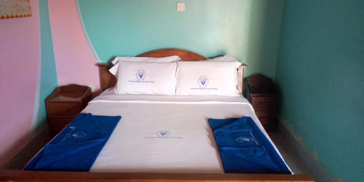 Miryams Village Inn Safari Lodge Sultan Hamud Экстерьер фото